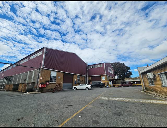 9,058M² WAREHOUSE TO LET IN TUNNEY